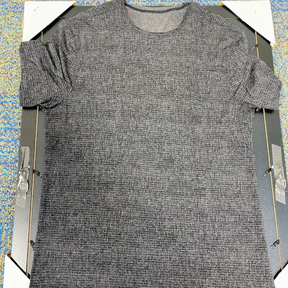 Lulu lemon men's workout gym shirt